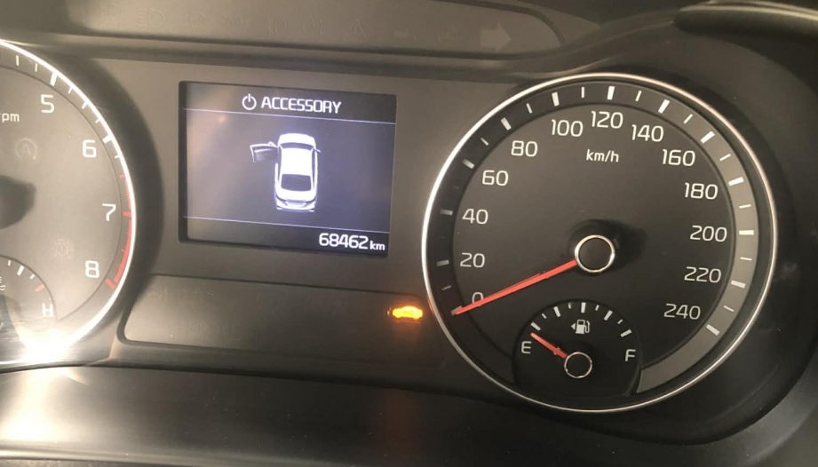 Lỗi trên đồng hồ xe Kia Cerato như thế này là bị sao?