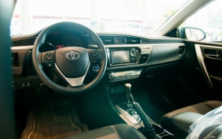 Xin cách khắc phục lỗi ăn nguồn của Toyota Corolla Altis
