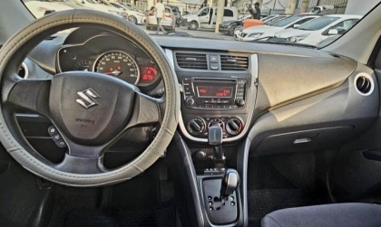Xin cách khắc phục vấn đề Suzuki Celerio bật nhạc bị lọt ra ngoài