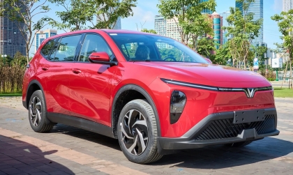 Xin tư vấn cửa bên phụ của Limo Green khó đóng kín