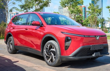Xin tư vấn cửa bên phụ của Limo Green khó đóng kín