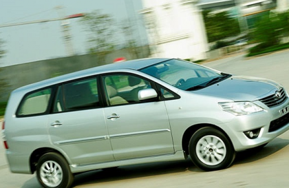 Toyota Innova bị khựng rồi tắt máy là bị lỗi gi thế các bác?