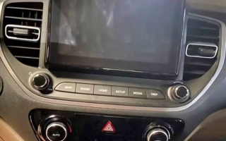 Quạt gió điều hòa Hyundai Accent kêu to thì khắc phục sao ạ?