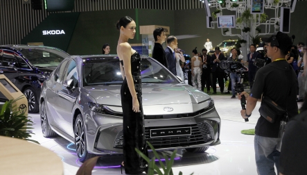 Toyota Việt Nam: Bỏ Altis, giữ lại Camry HEV, gia tăng ưu đãi trong tháng 7/2026