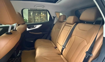 Đèn cửa ghế sau Beijing X7 không tự tắt là lỗi hay tính năng?
