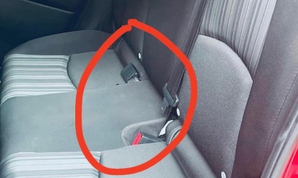 Ghế sau của Mazda 2 bị cấn chỗ này thì nên khắc phục sao?