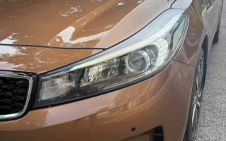 Xin các bác tư vấn xe Kia Cerato bị lỗi đèn
