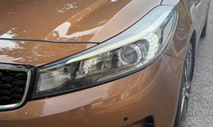 Xin các bác tư vấn xe Kia Cerato bị lỗi đèn