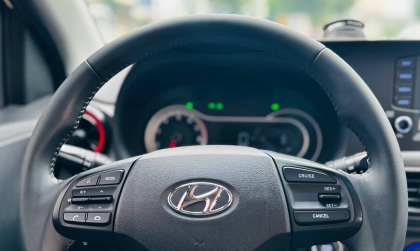 Các bác cho hỏi xe Grand i10 báo ảo số nhiên liệu thế này là sao?