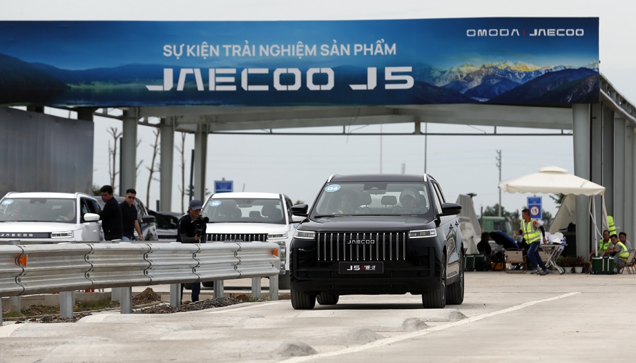 Jaecoo J5: Mẫu xe du lịch Trung Quốc đầu tiên lắp ráp tại Việt Nam: Khuấy động phân khúc urban SUV với ba lựa chọn hệ truyền động