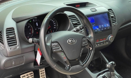 Kia Cerato bị rung vô lăng khi đi nhanh do nguyên nhân gì ạ?