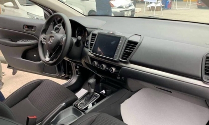 Honda City vào số lùi không bị tắt nhạc do nguyên nhân gì?