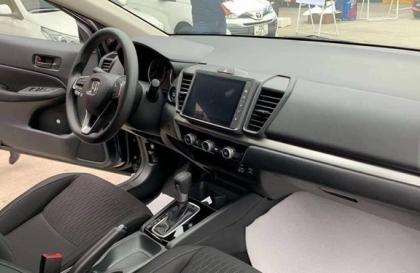 Honda City vào số lùi không bị tắt nhạc do nguyên nhân gì?