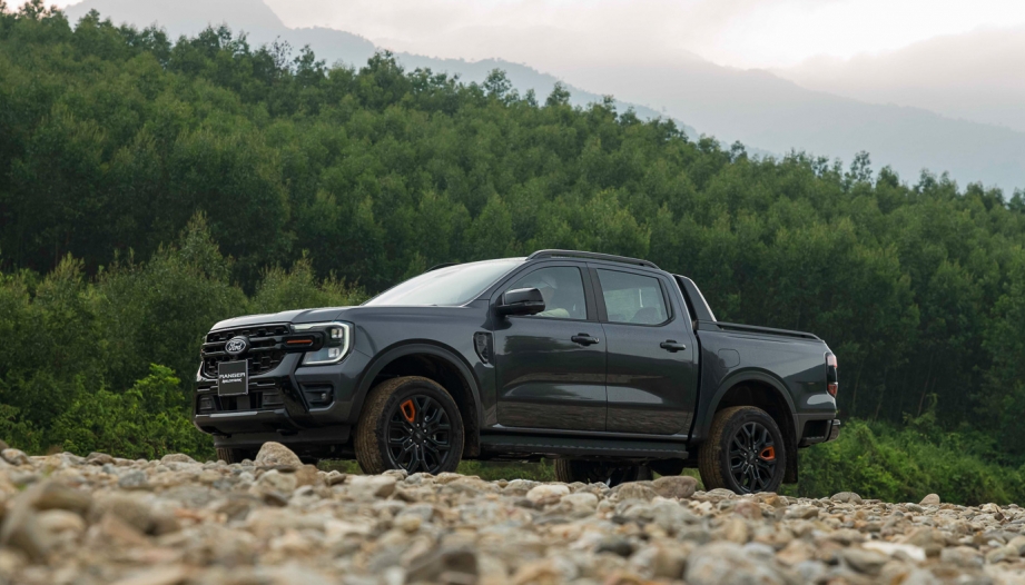 Ford Ranger 2026 chính thức xuất xưởng: Tinh chỉnh danh mục, củng cố vị thế