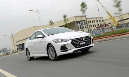 Vì sao Elantra của em dạo này toàn mùi xăng?