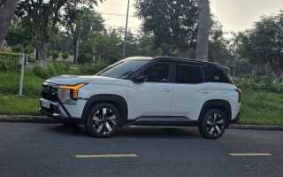 Xin tư vấn xe Mitsubishi Destinator có tiếng lạch cạch phía sau khi qua gờ giảm tốc?