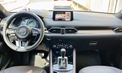 Mazda CX-5 mới đi bị hiện hình cờ lê là sao ạ?