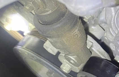 Thụt xe Mazda3 bị chảy dầu có sửa được không các bác?