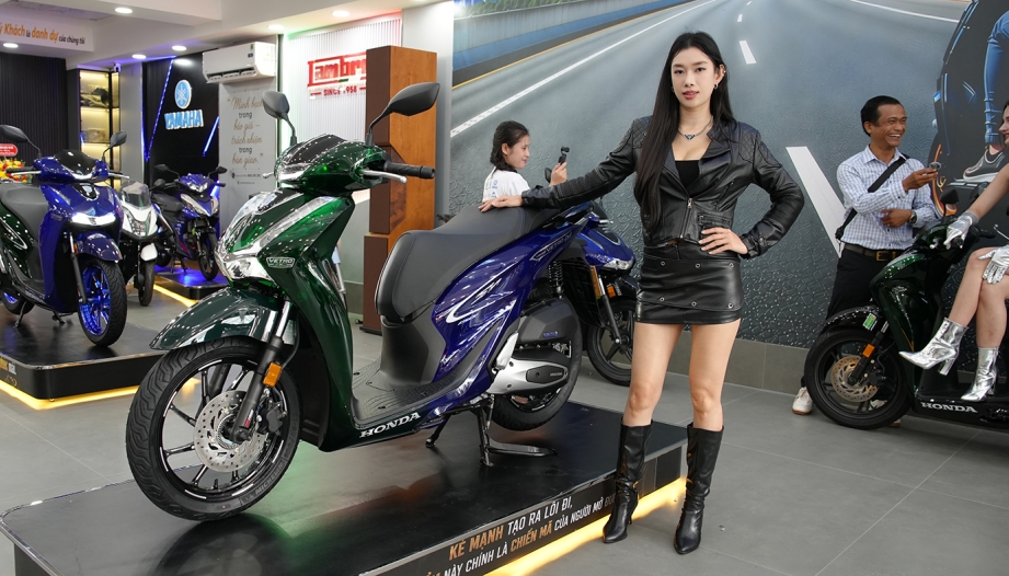 Thế giới 2 bánh: Honda SH150i Italy 