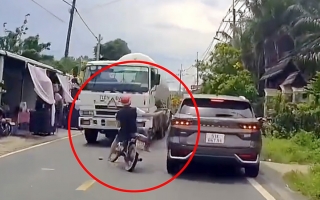 Clip TNGT: Này phải đầy đủ các cụ cả hai bên nội ngoại đồng lòng