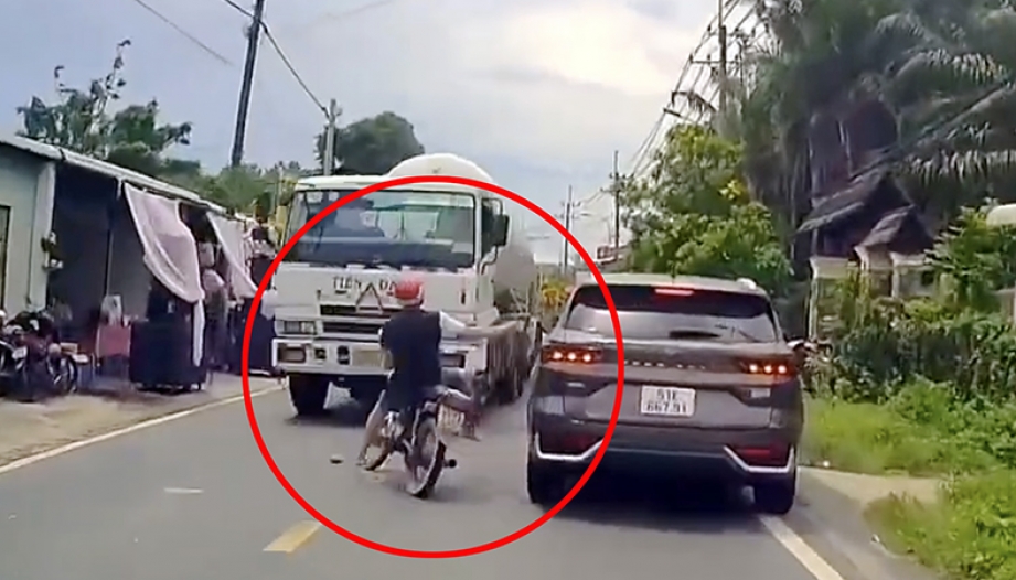 Clip TNGT: Này phải đầy đủ các cụ cả hai bên nội ngoại đồng lòng 