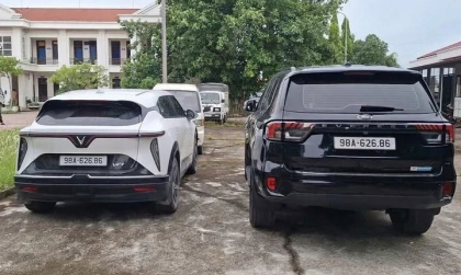 Ý thức Giao thông: Cái kết đắng khi tài xế VinFast VF 7 đeo biển số của Ford Everest chạy tung tăng trên đường