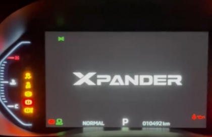 Mitsubishi Xpander đề máy chỉ nháy màn hình đồng hồ rồi tắt là sao các bác?