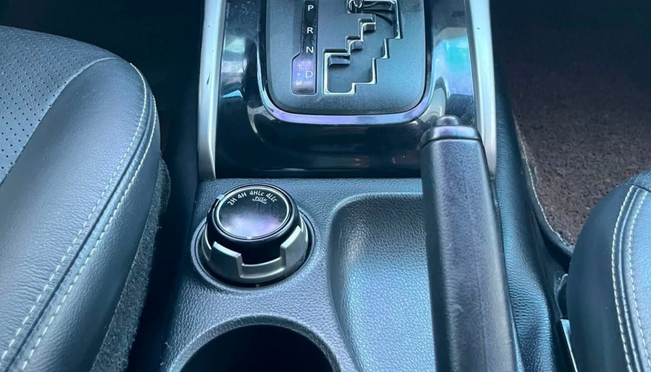 Các bác cho hỏi lỗi chuyển chế độ gài cầu xe Mitsubishi Triton thế này là sao?