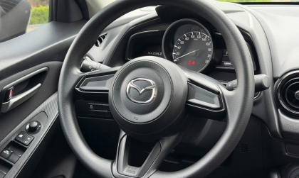 Mazda2 đánh lái kêu cục cục là bị hỏng thước lái đúng không?
