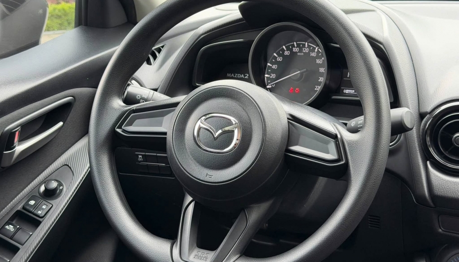Mazda2 đánh lái kêu cục cục là bị hỏng thước lái đúng không?