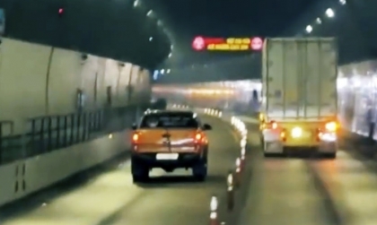  Clip: Các bác nhìn hộ có phải thanh niên chạy Ford Ranger này có 