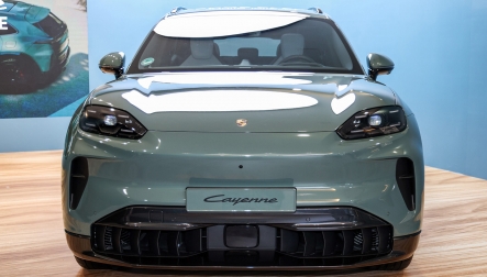 Porsche Cayenne EV đã có mặt tại Malaysia, giá bán rẻ hơn Việt Nam