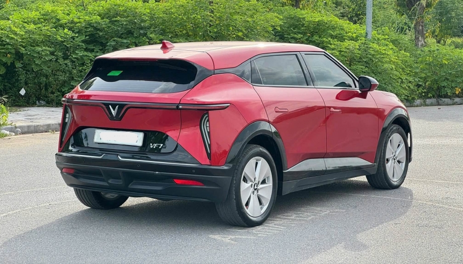 Vinfast Vf7 tự mở cốp thì phải kiểm tra ở đâu?
