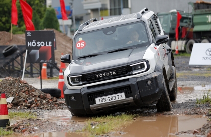 Toyota Việt Nam mang cơ hội lái thử Land Cruiser FJ tới người dân thủ đô