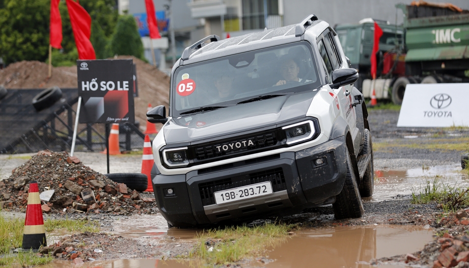 Toyota Việt Nam mang cơ hội lái thử Land Cruiser FJ tới người dân thủ đô