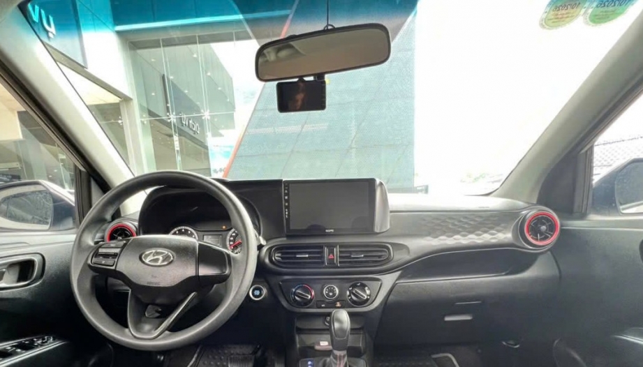 Làm sao xử lý lỗi đọng sương kính lái trên Hyundai Grand i10?