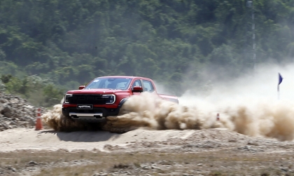 Cơ hội lái thử Ranger Raptor V6 mới tại Hà Nội