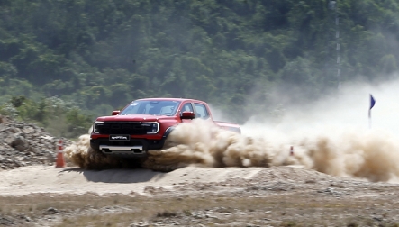 Cơ hội lái thử Ranger Raptor V6 mới tại Hà Nội