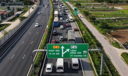 Kinh nghiệm lái xe: Phải lái xe an toàn trước khi nghĩ đến việc tránh vi phạm lỗi không giữ khoảng cách an toàn