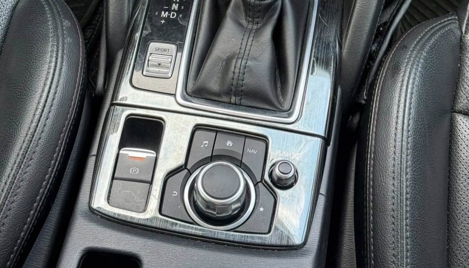 CX-5 bị kẹt phanh tay điện tử do nguyên nhân gì?