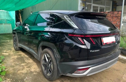 Hyundai Tucson bị lỗi cốp sau thế này có tự xử lý được không?
