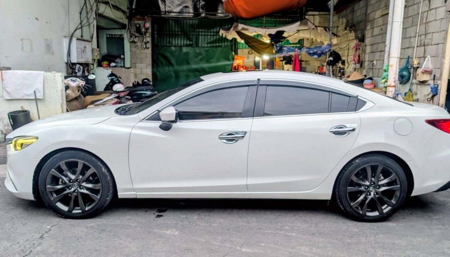 Xin các bác tư vấn một số vấn đề của Mazda 6?