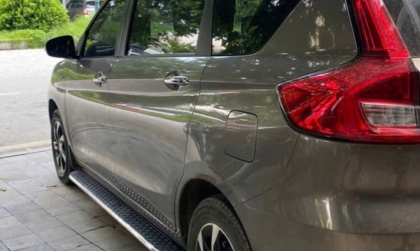 Suzuki Ertiga có mùi xăng ở nắp bình sau khi đổ E10 là sao ạ?