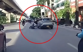  Clip TNGT: Không biết như nào nhưng tài xế Limo Green gây tai nạn rồi bỏ đi là sai rồi...