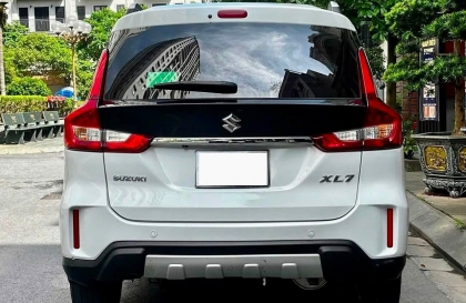 Có cách nào khắc phục lỗi camera lùi Suzuki XL7 bị mờ đục không?