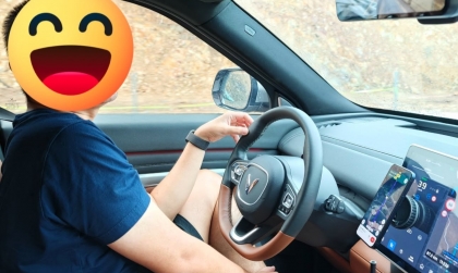 Xe Vf9 đi mưa báo lỗi đèn do vấn đề ở đâu thế?