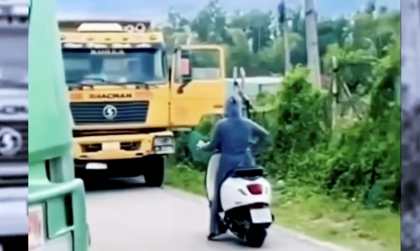 Clip: Khi Hổ Vồ gặp Hổ Nhà...