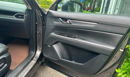 Các bác cho hỏi xe Mazda CX-5 thỉnh thoảng mất loa bên ghế lái là sao?