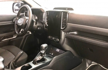 Ford Ranger bật điều hòa kêu to do vấn đề gì?