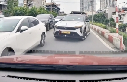 Clip có âm thanh mang tính chân thực cao, mọi cân nhắc trước khi bật loa (P.3)
